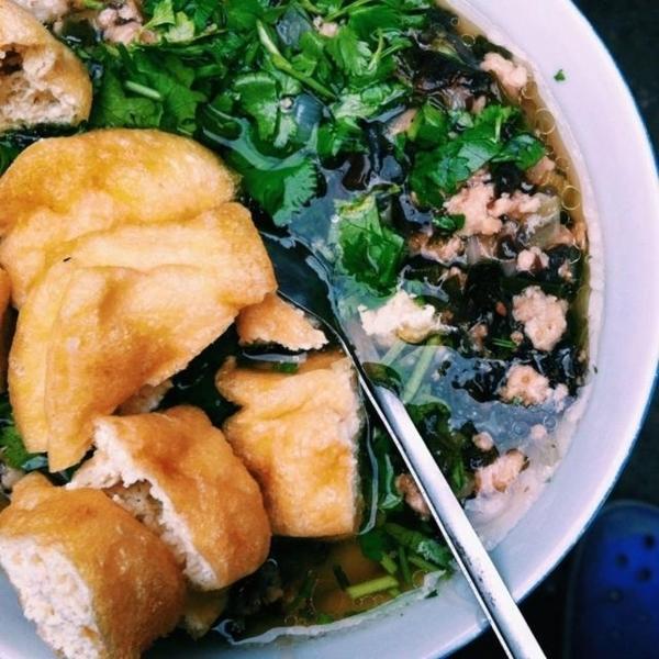 Xì xụp bát bánh đúc nóng ngày Hà Nội gió mùa để không có lỗi với thời tiết-4