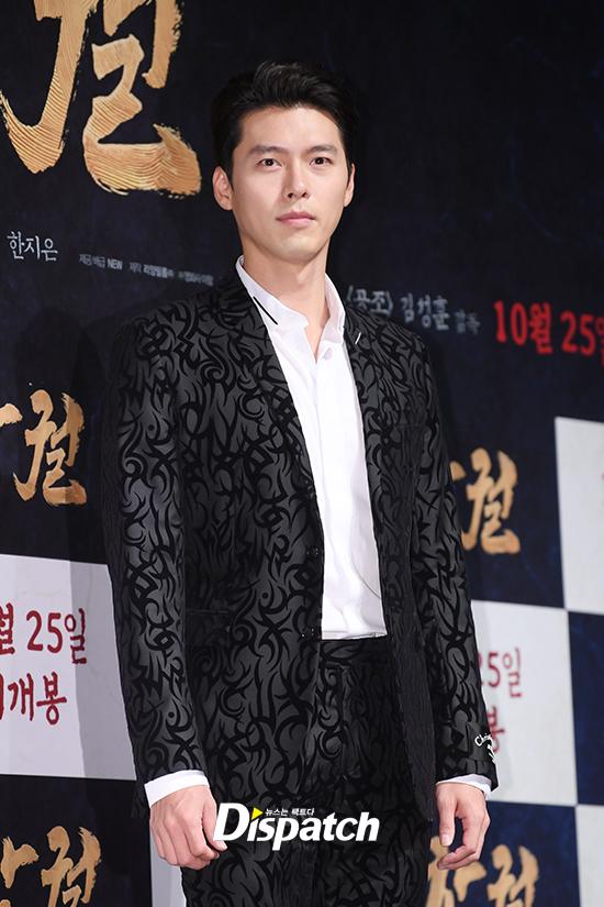 U50 Jang Dong Gun đẹp không kém cạnh khi đứng chung khung hình với U40 Hyun Bin-11