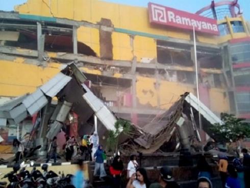 Hàng chục người thiệt mạng vì động đất, sóng thần tại Indonesia