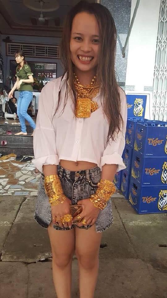 Cô dâu Kiên Giang được trao 129 cây vàng trong ngày cưới-3