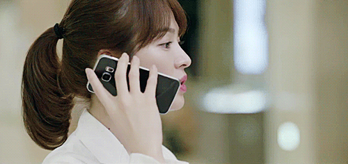 Diễn xuất đơ cứng của Khả Ngân và Song Luân đã phá hỏng cảnh hất điện thoại kinh điển trong Hậu duệ mặt trời-2