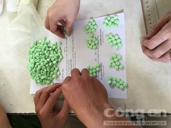 Bí kíp thu hút người đẹp của trùm thuốc lắc Tiến Vua-2