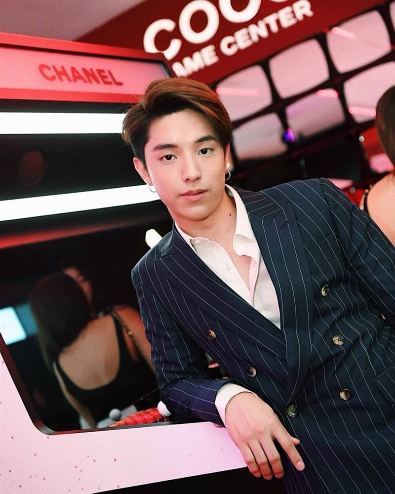 Hot boy Thái Lan body 6 múi, mắt một mí điển trai như sao Hàn-2