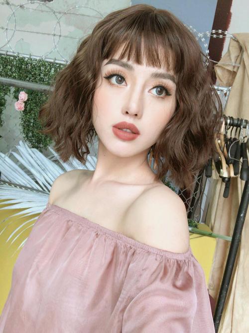 6 mỹ nhân Việt có đôi môi căng mọng quyến rũ nhất-3