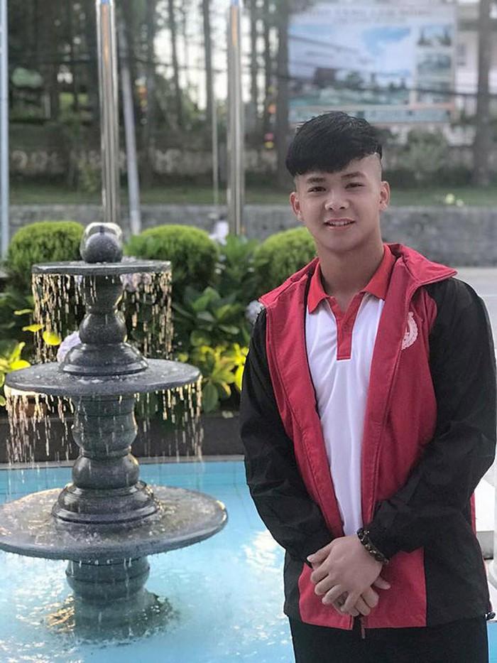 Cận cảnh thủ môn điển trai, đang gây sốt MXH của U19 Việt Nam-4