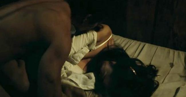 Vẻ sexy khó cưỡng của những mỹ nữ đóng cảnh nóng bạo nhất Việt Nam-12