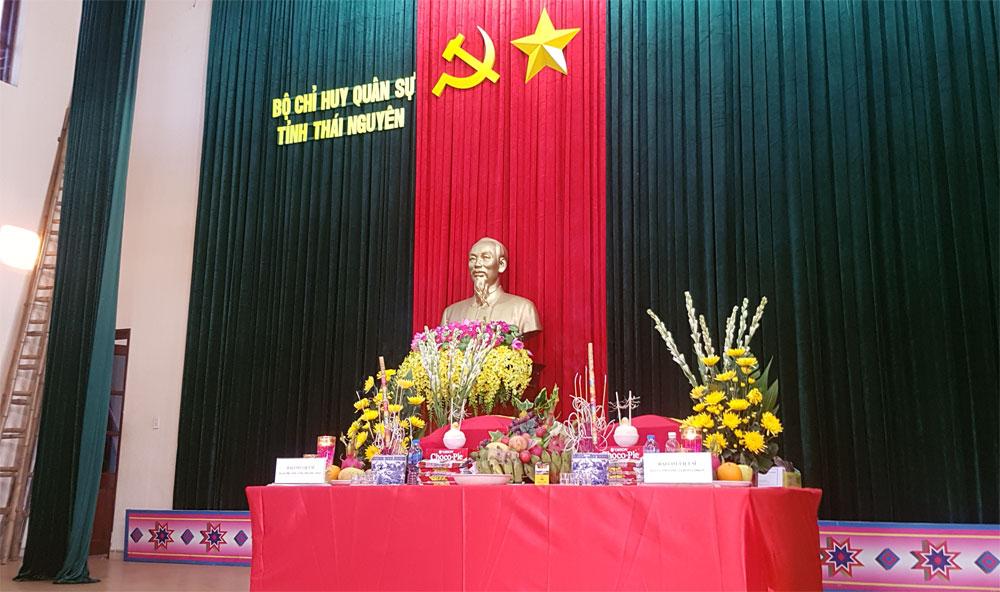 10 giờ băng rừng tìm kiếm hài cốt 2 phi công trên núi Tam Đảo-2