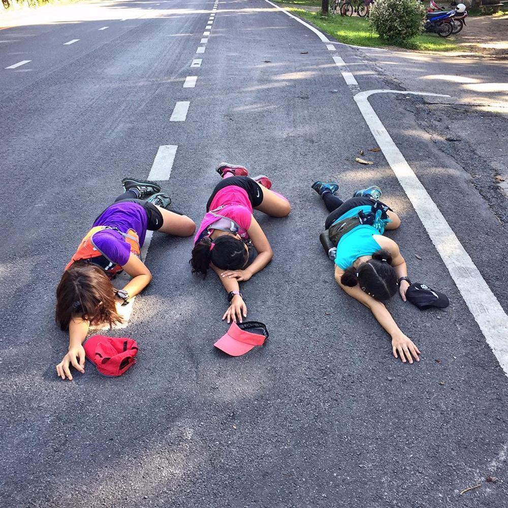 Dân mạng chế hài hước theo trào lưu ngã sấp mặt của hội con nhà giàu-13