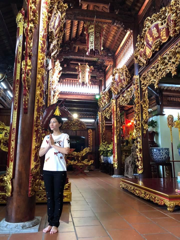 Diễm Hương phô diễn hình thể với bikini mặc nghi vấn đập mặt xây lại-9