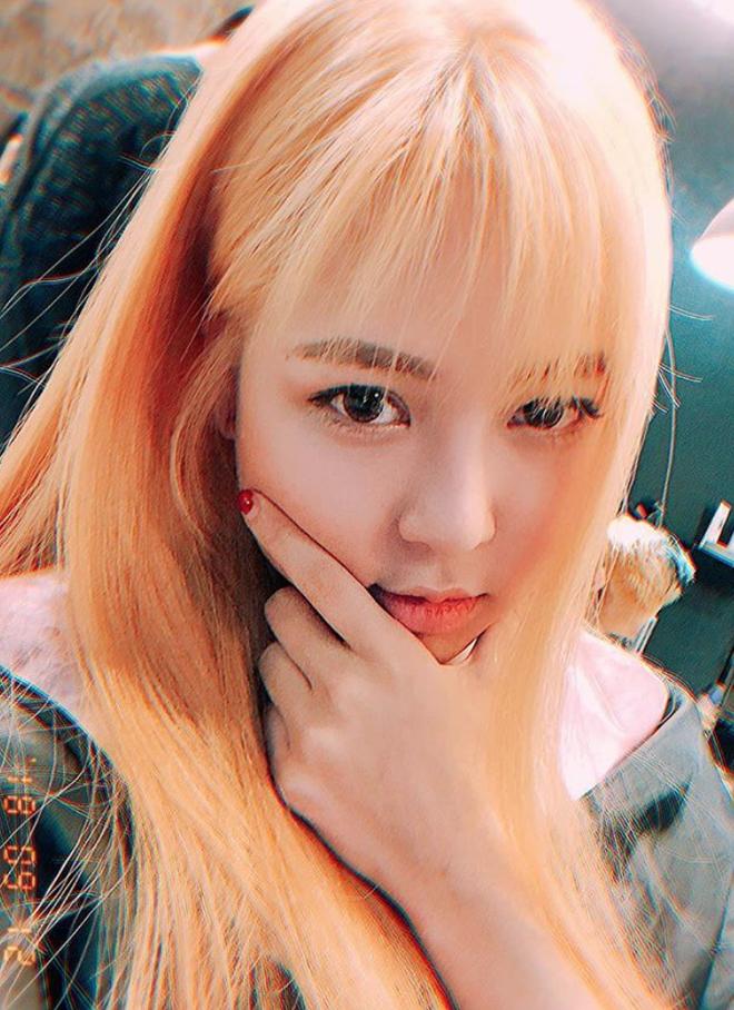 Hotgirl Trâm Anh chuyển hướng từ ngoan hiền sang sexy quá đà, dân mạng giật mình: Nhìn không nhận ra nữa-9