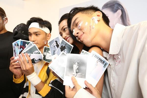 Hết hồn xem Minh Hằng ăn mừng hổng giống ai tại The Face: Nổi nhạc nhảy tưng bừng, phụt tuyết kín mặt thí sinh-12