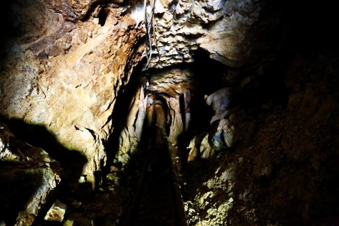 Đột nhập đường hầm bí mật của vàng tặc ở Lâm Đồng-4