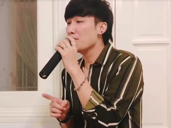 Không có rượu Chí Thiện cũng khiến fan 'say đứ đừ' khi cover 'Hongkong 1'