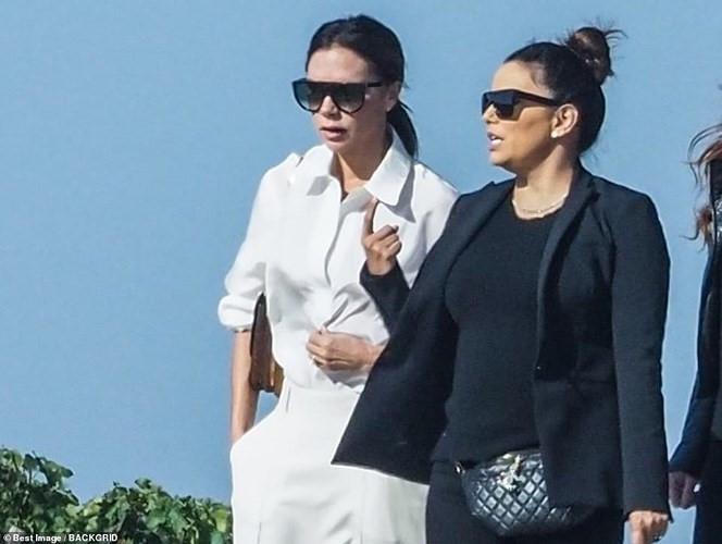 Vợ chồng David Beckham bảnh bao đi chơi cùng hội bạn thân nổi tiếng-4