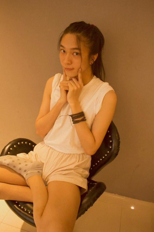 Chàng trai xinh như con gái: Mình bị nhắc nhở khi vào toilet nam-1