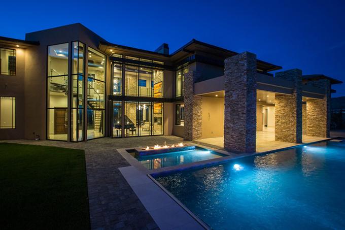 Những biệt thự bề thế của sao Việt ở trời Tây-5