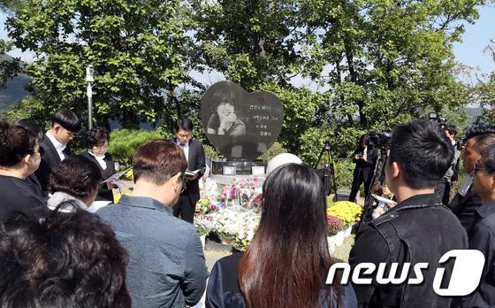 Kỷ niệm 10 năm ngày Choi Jin Sil tự tử: Hai con đã trưởng thành và bước qua nỗi đau mất mẹ-3