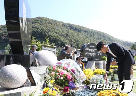 Kỷ niệm 10 năm ngày Choi Jin Sil tự tử: Hai con đã trưởng thành và bước qua nỗi đau mất mẹ-9