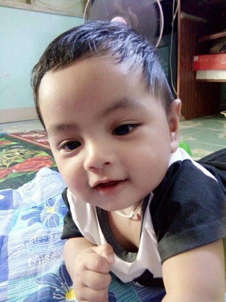 Hình ảnh mới nhất của cậu bé từng gây sốt với khuôn mặt hoàn mỹ ngay từ khi lọt lòng dù sinh non 2 tháng-2