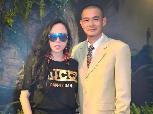 Mặc đồ Alexander McQUEEN, Ngọc Trinh bị chê sến súa còn Phượng Chanel chẳng khác nào khoác áo hàng chợ-9