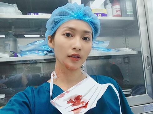 Phản ứng của Khả Ngân về cảnh khóc nức nở sau khi bị Linh Miu giật tóc trong Hậu duệ mặt trời-13