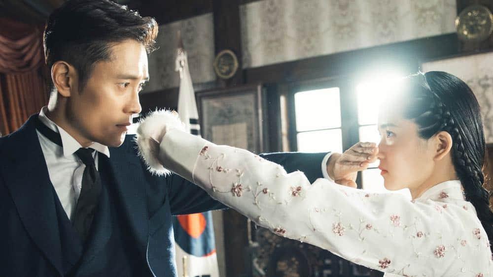 Sau 10 tháng nghỉ sinh con, mợ chảnh Jeon ji Hyun khoe vóc dáng hoàn hảo cùng nhan sắc đẹp không tì vết-8