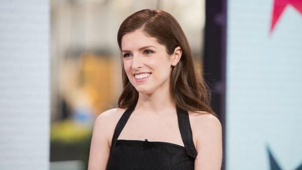 Những loại son dưỡng môi thần thánh giá chỉ trăm nghìn được ngay cả các sao Hollywood tin dùng-3