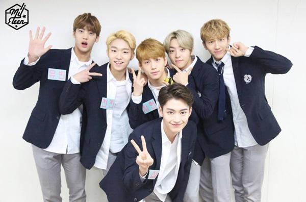 Thản nhiên giơ ngón tay thối giữa buổi fansign: Hanseul (Myteen) nhận mưa-gạch-đá từ netizen Hàn-4