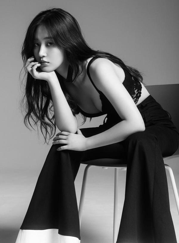 Yuri (SNSD) nhá hàng teaser comeback cực chất, fan tự hào vì giọng hát sexy bất ngờ của thần tượng-2