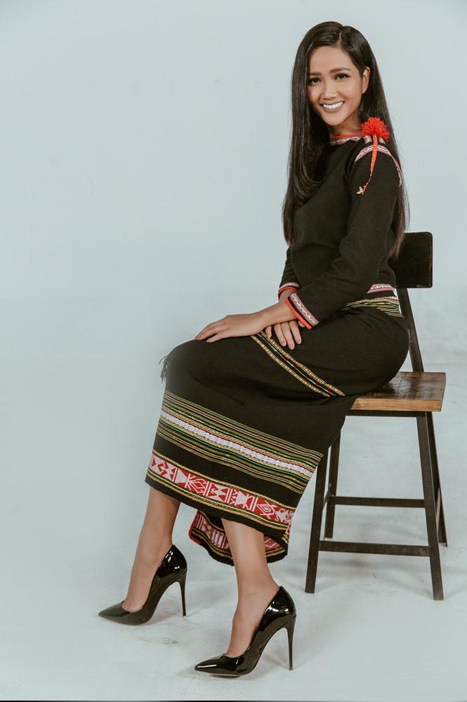 Hết dài rồi đến ngắn, giờ là giai đoạn HHen Niê gây giật mình với màu tóc mới cực chất-4