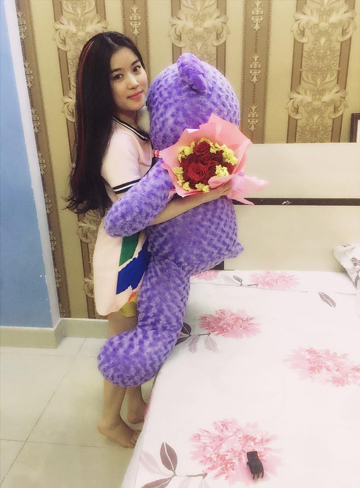 Vợ mới cưới kém 12 tuổi sống cùng ca sĩ hội chợ Lâm Chấn Huy trong dinh thự 5 tỷ là ai?-9