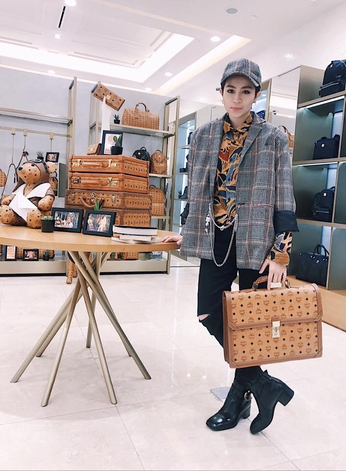 Chứng kiến quá trình dậy thì từ bánh bèo sang tomboy của Gil Lê, cả fan girl lẫn boy chỉ có thể chết mê chết mệt-12