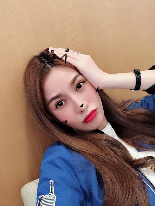 Vy Oanh hạnh phúc bên chồng con giữa ồn ào bị kẻ xấu bịa đặt thêu dệt chuyện đời tư-6