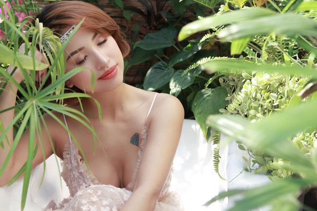 Từng trầm cảm vì ly hôn, Vân Hugo ngày càng nóng bỏng sau 7 năm-5