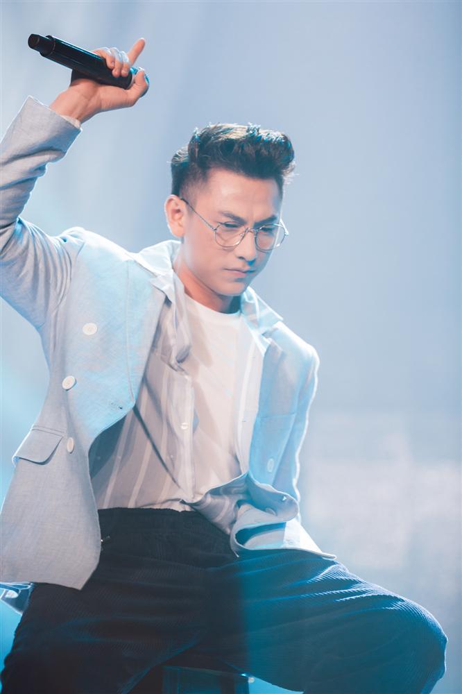 Cả một trời ký ức ùa về khi nghe Phương Thanh - Isaac trình diễn loạt hit bự những năm 2000-2