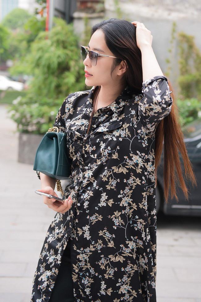 Tái xuất rạng rỡ và gầy lắm rồi, nhưng sao vòng 2 của Nam Em cứ như người mang bầu 5 tháng?-2