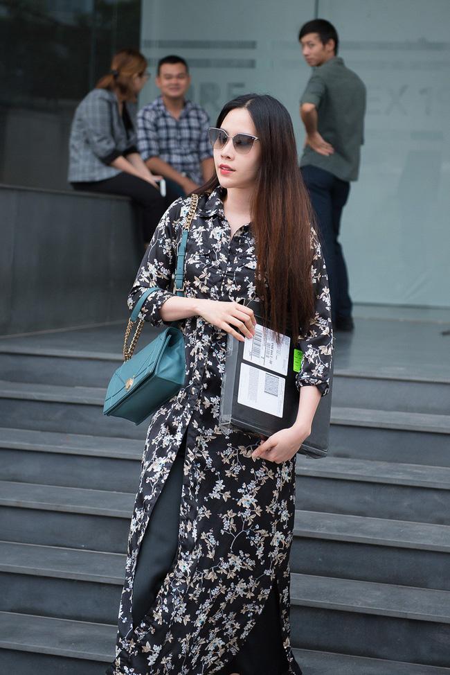 Tái xuất rạng rỡ và gầy lắm rồi, nhưng sao vòng 2 của Nam Em cứ như người mang bầu 5 tháng?-3