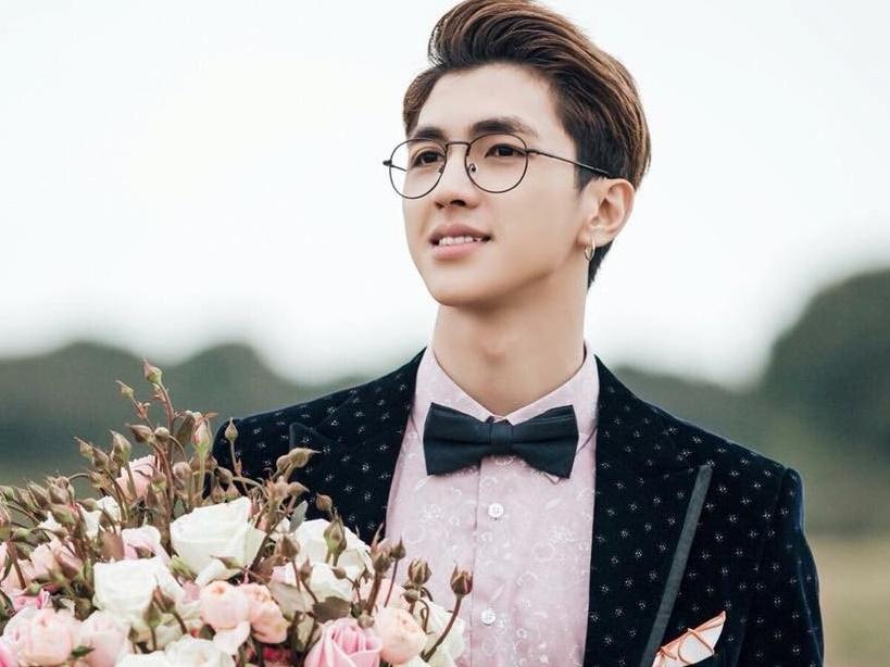 Đang lúc Bùi Phương Nga thi hoa hậu xứ người, Bình An đăng ảnh hôn bạn gái và làm điều đặc biệt...-13