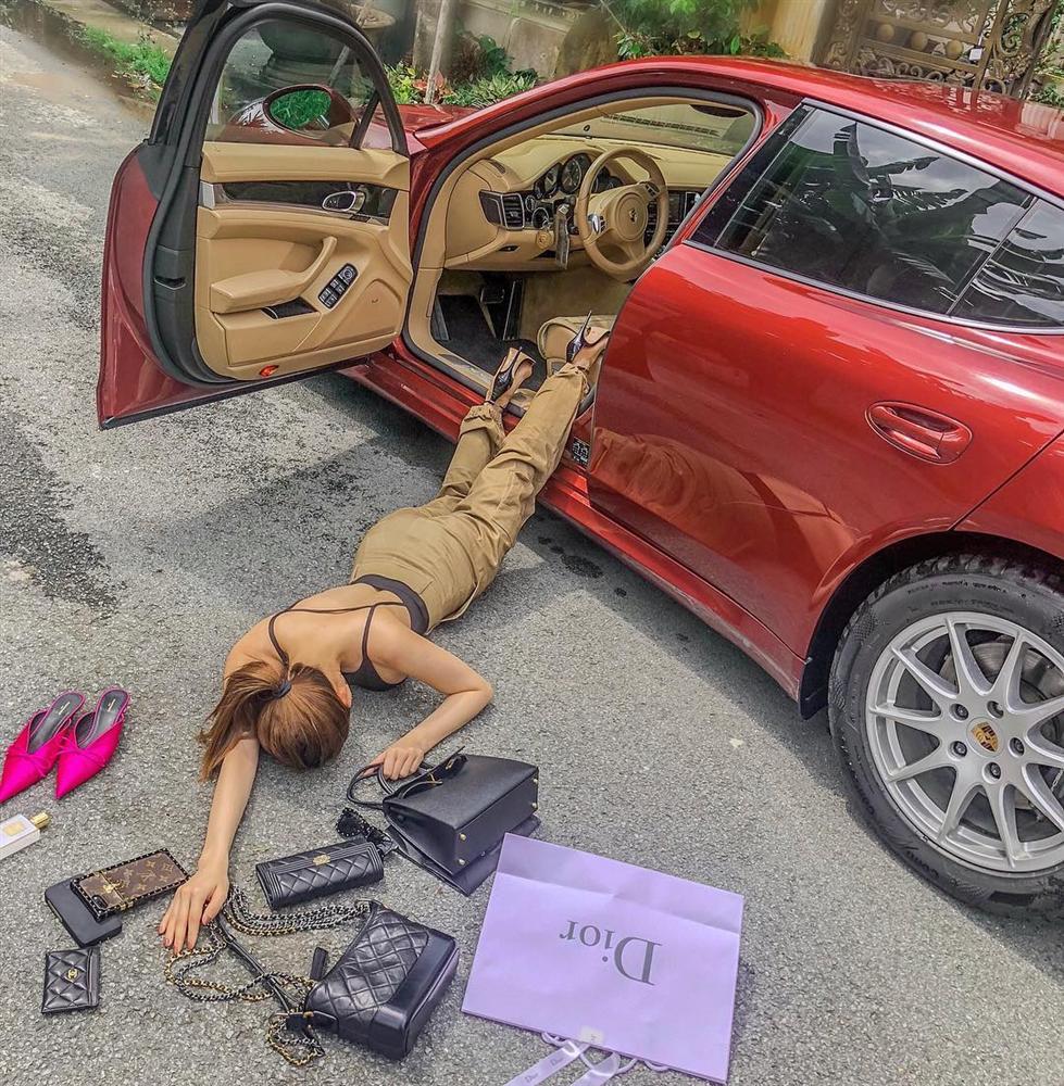 Đến đám cưới Lan Khuê sát giờ làm lễ, Hồ Ngọc Hà gửi lời chúc thấy thương-8