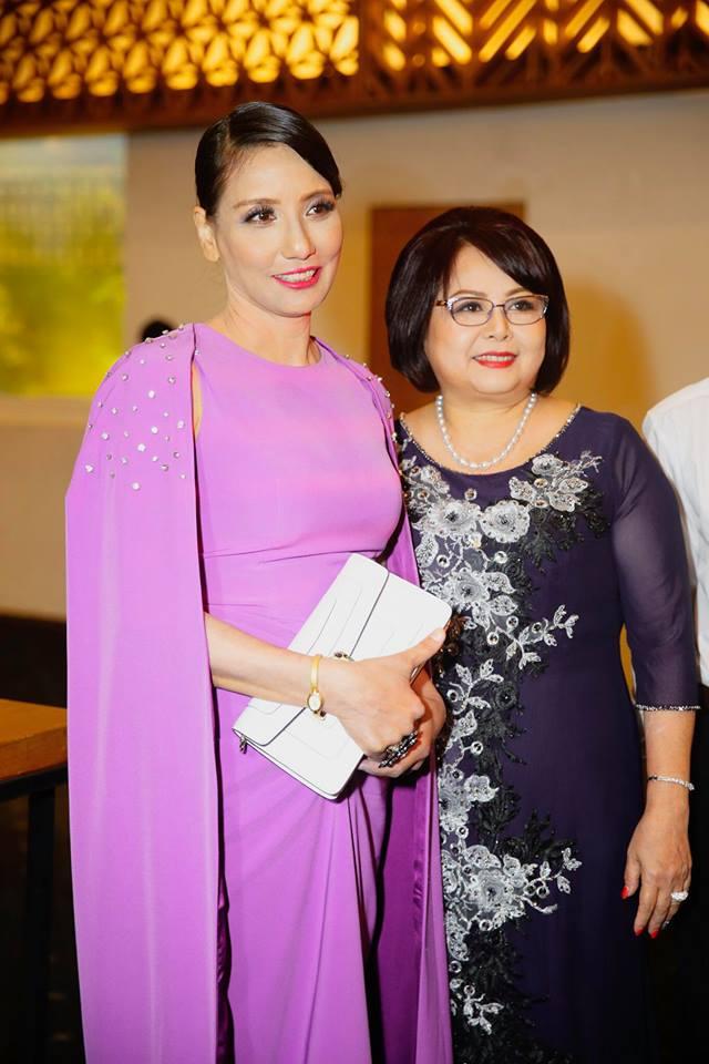 Lộ diện người phụ nữ quyền lực lấn át cô dâu Lan Khuê trong tiệc cưới-3