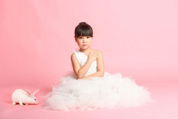 Á quân ngôi sao thời trang nhí 2018 siêu cute trong bộ ảnh mới-5