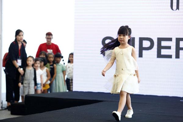 Á quân ngôi sao thời trang nhí 2018 siêu cute trong bộ ảnh mới-8