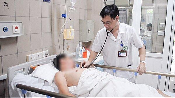 Người đàn ông giãn đồng tử tưởng chết bất ngờ hồi sinh trở lại-1