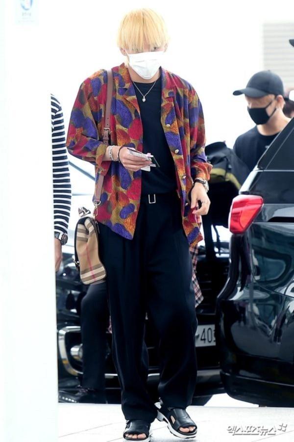 BTS, Joy và loạt sao Hàn gợi ý phong cách thời trang sân bay ấn tượng cho mùa thu-4