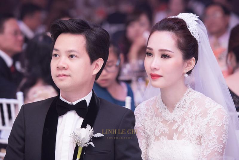 Đúng dịp kỷ niệm một năm ngày cưới, Đặng Thu Thảo lần đầu khoe ảnh tổ ấm trọn vẹn với 3 thành viên-3