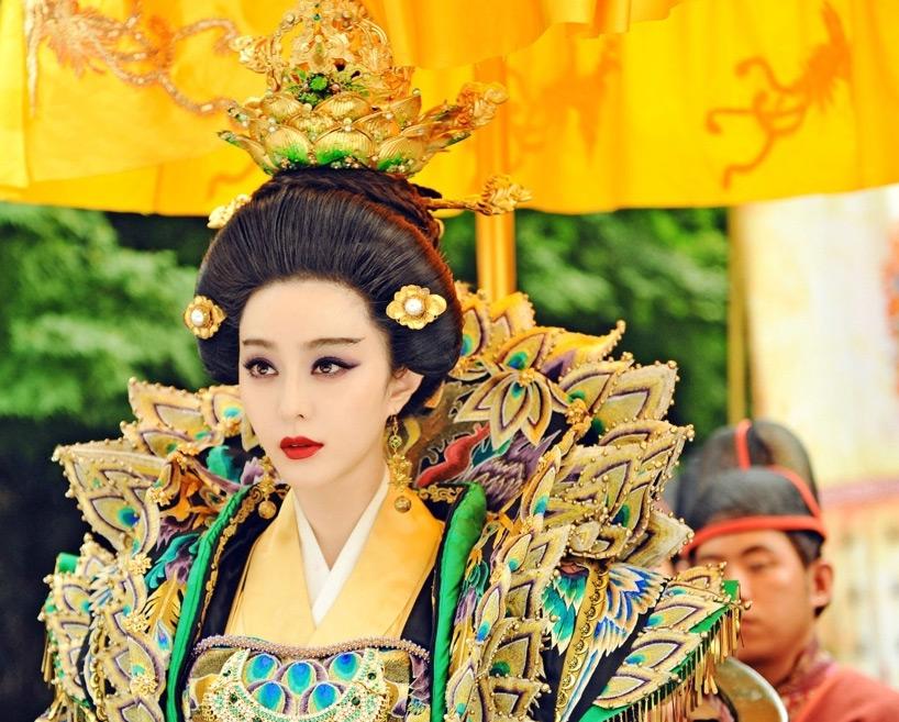 Nổi tiếng với vai Võ Mỵ Nương, 3 đại mỹ nhân lẫy lừng người trốn thuế khốn đốn, kẻ cay đắng đường tình-12