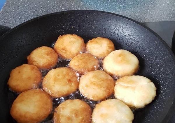 7 mẹo rán cá, đậu và mọi thức ăn không bắn dầu lại vàng giòn, không sát chảo-2