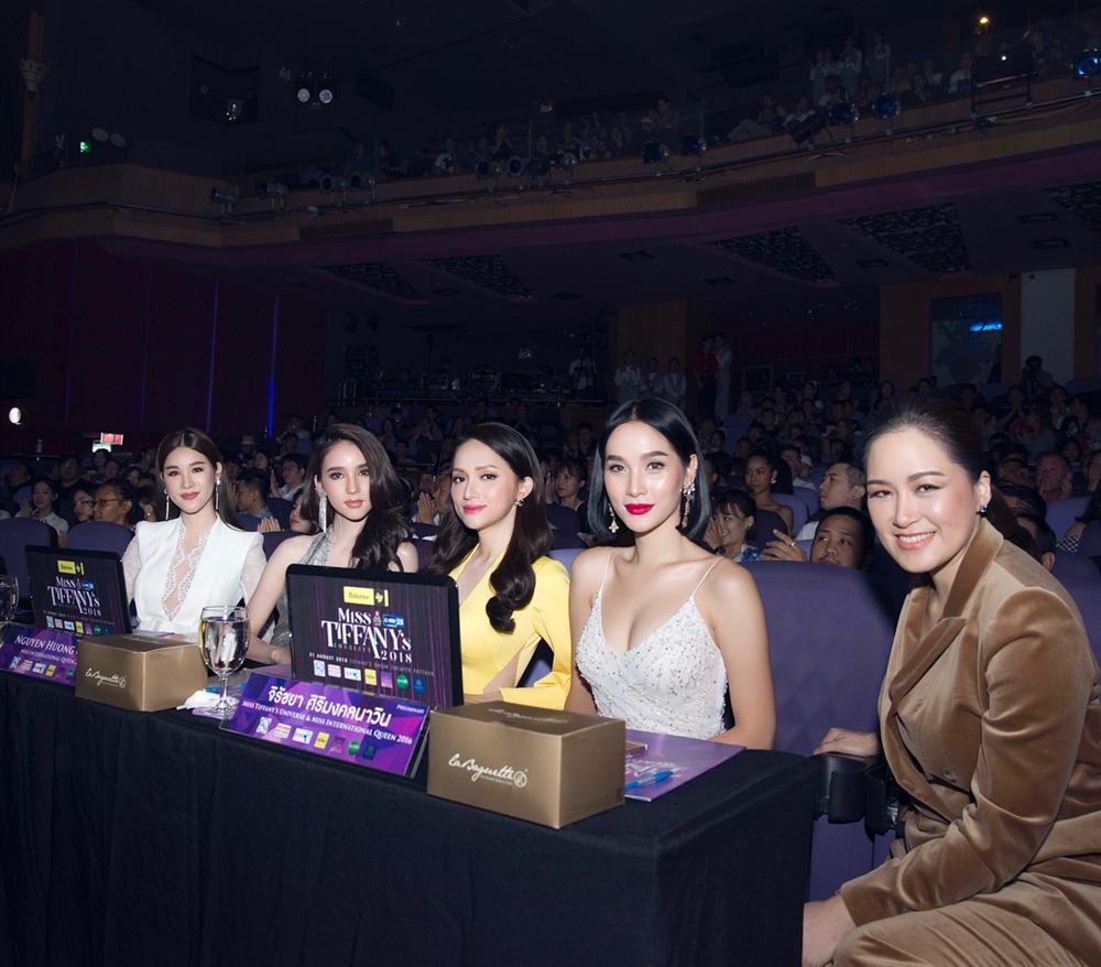 Hoa hậu Việt đăng quang năm 2018: Người phủ sóng truyền thông, kẻ lặn mất tăm khỏi showbiz-6