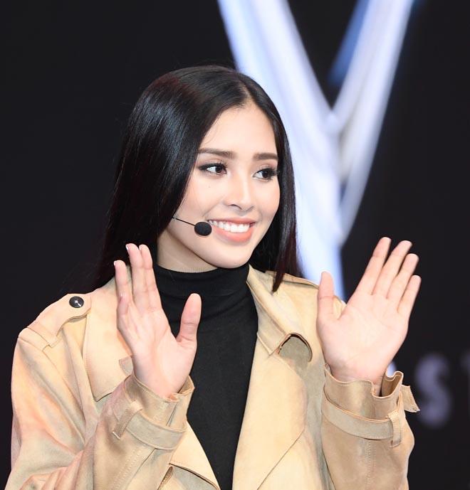 Hoa hậu Việt đăng quang năm 2018: Người phủ sóng truyền thông, kẻ lặn mất tăm khỏi showbiz-10