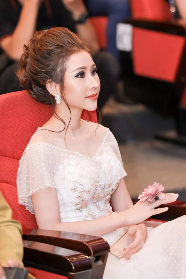 Hoa hậu Việt đăng quang năm 2018: Người phủ sóng truyền thông, kẻ lặn mất tăm khỏi showbiz-25